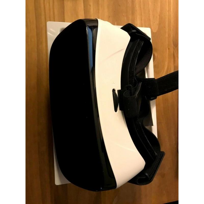 Samsung Gear VR (Used, Working)