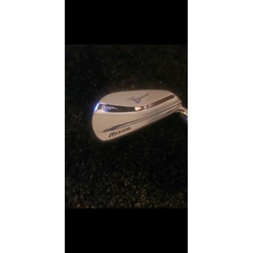 Blades mazuno mp5s best clubs for seasoned golfer.