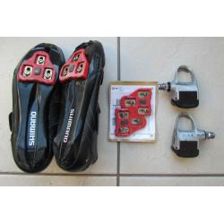 Campagnolo Look pedals + Shimano cycling shoes size 8 + new cleats + neoprene over shoe socks