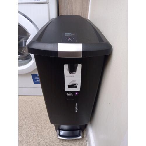 Simple human bin 40 litre