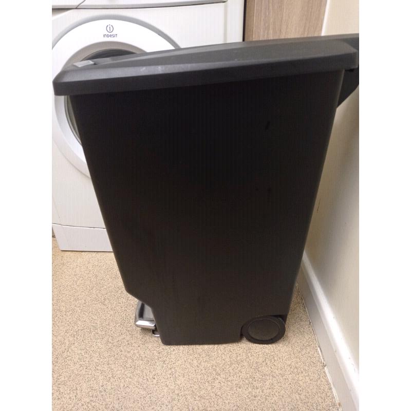 Simple human bin 40 litre