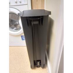 Simple human bin 40 litre