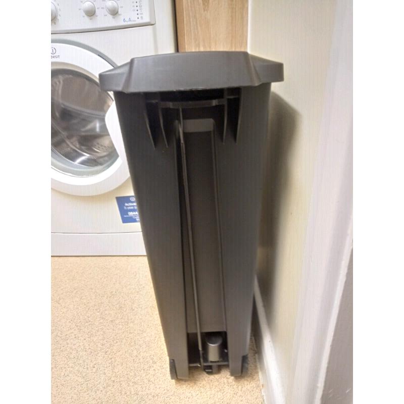 Simple human bin 40 litre