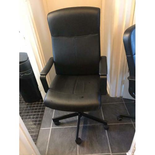 Desk chair