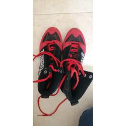 Boxing boots