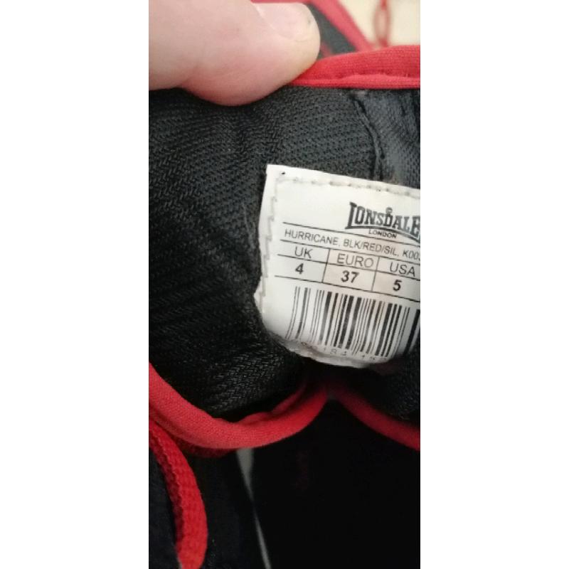Boxing boots