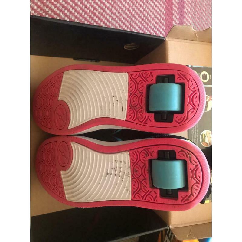 Heelys size 5 hardly worn