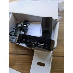 MXQ media box with power lead and remote
