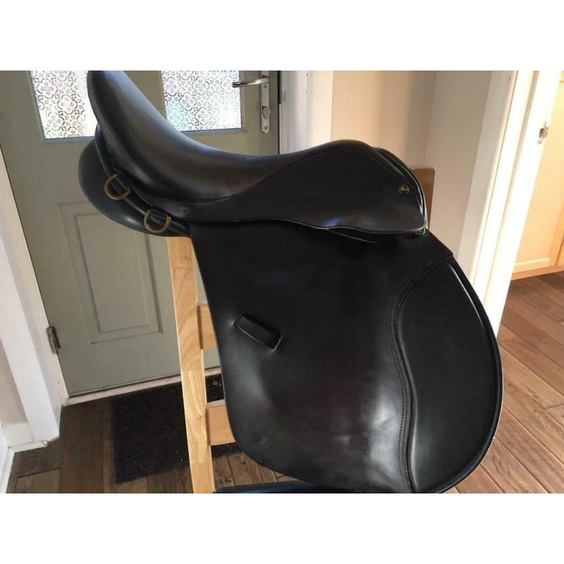 Ideal H &C saddle 17?