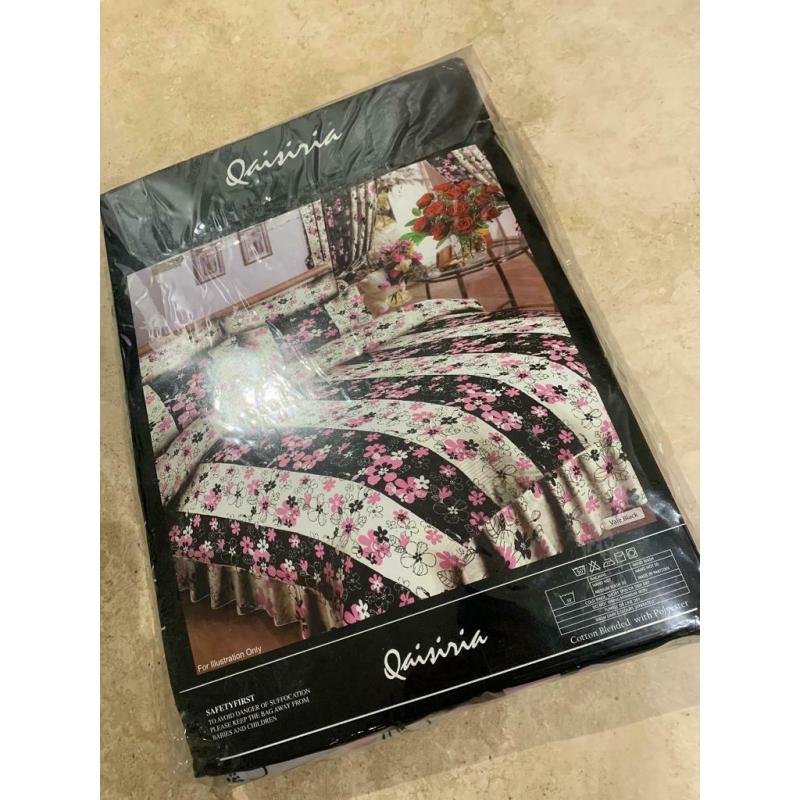 **SALE** Black And pink Flower double duvet set - Brand New - XMAS Gift