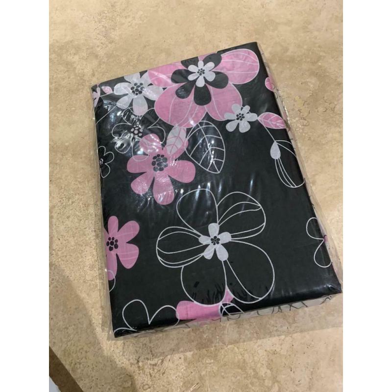 **SALE** Black And pink Flower double duvet set - Brand New - XMAS Gift