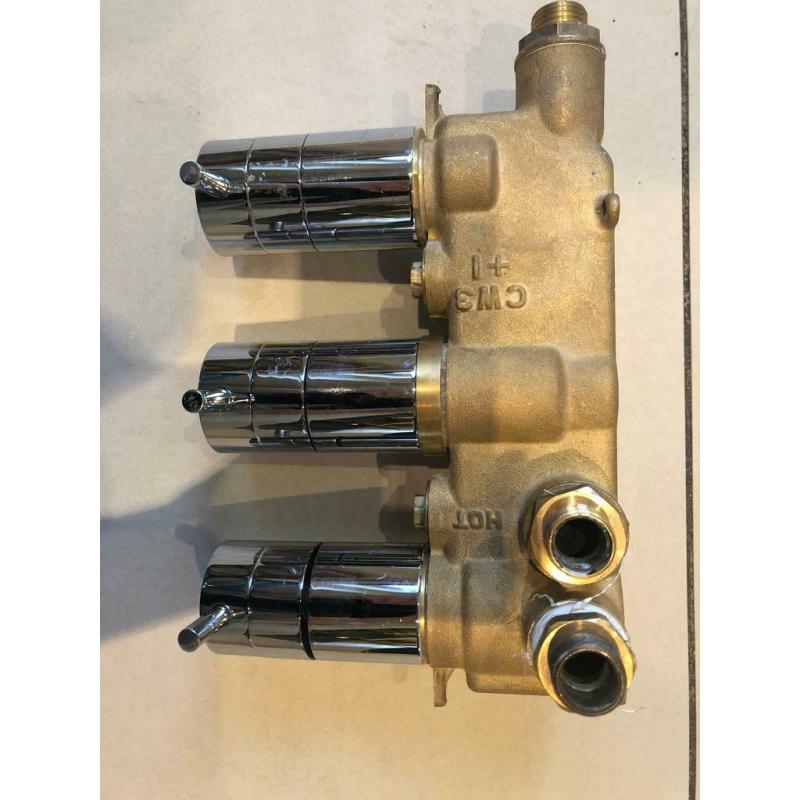 Thermostatic shower mixer valve (with 3 way diverter)