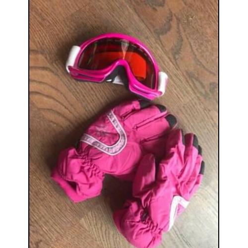 Ski Pants, Google?s & Gloves