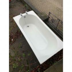 Complete bathroom suite