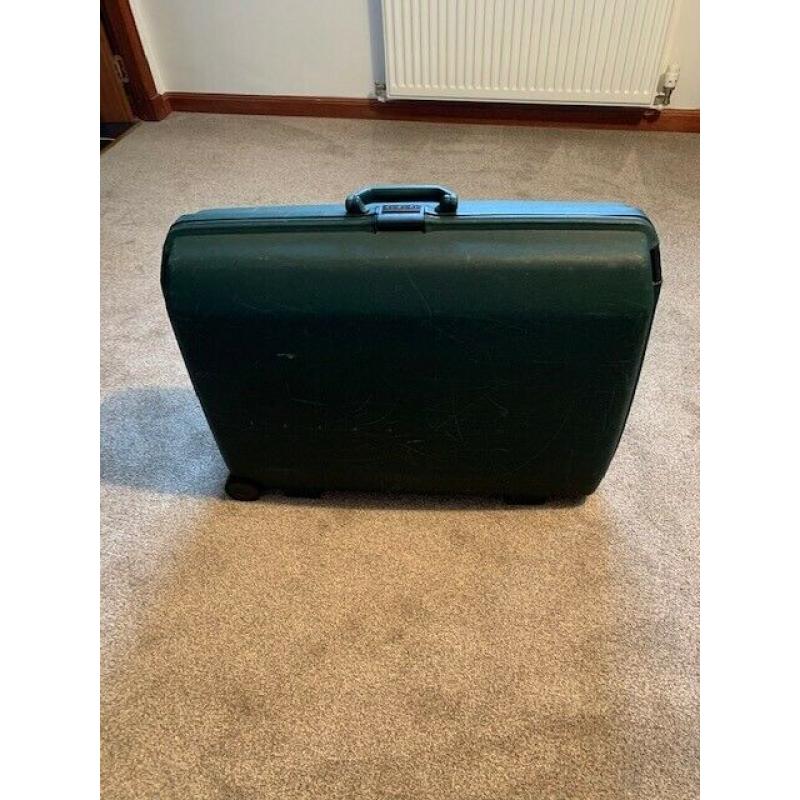 American Tourister hard shell suitcase in green, large