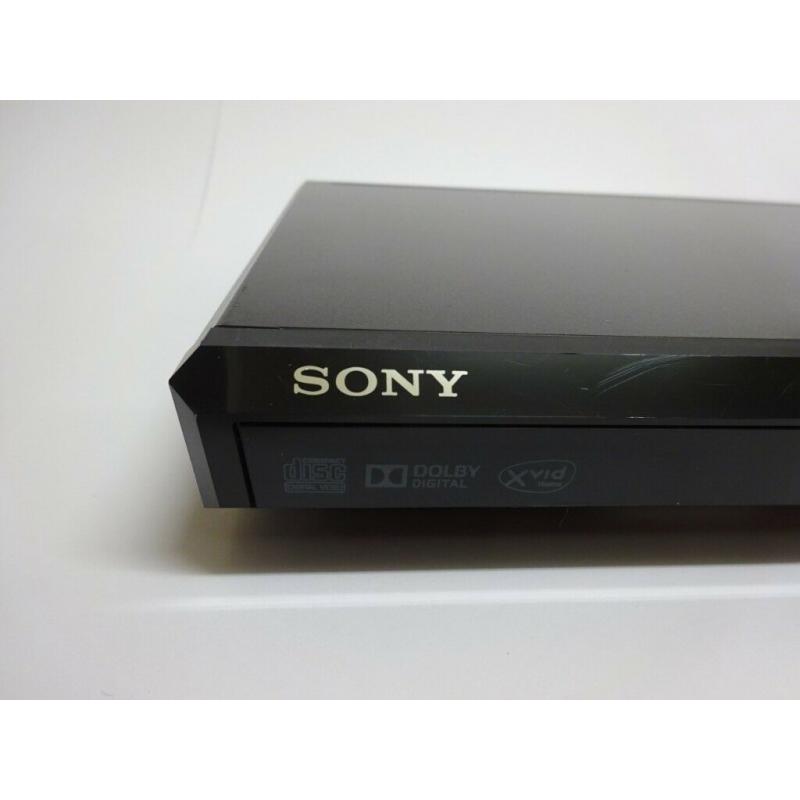 Sony DVP SR170 - DVD Player with Remote and SCART cable