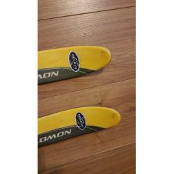 Skis - childs, 110cm length, approx 7 yrs