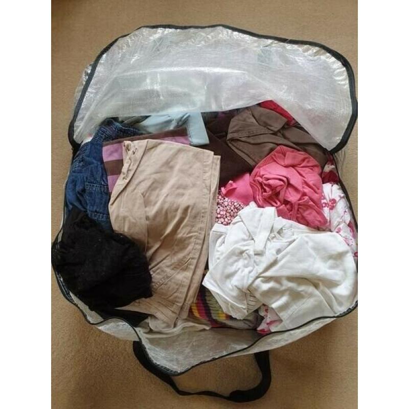 Huge Bundle of Girls Clothes 4-6 years