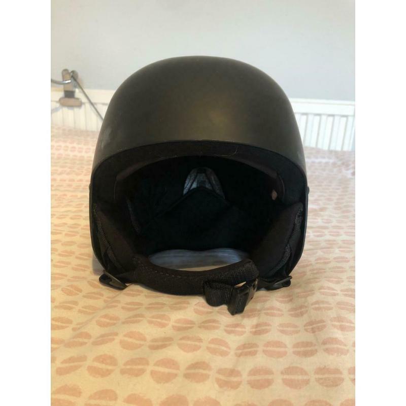 Ski helmet (size M)