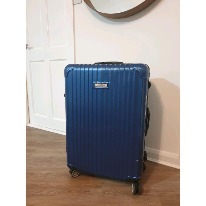 Self Weighing Suitcase 29