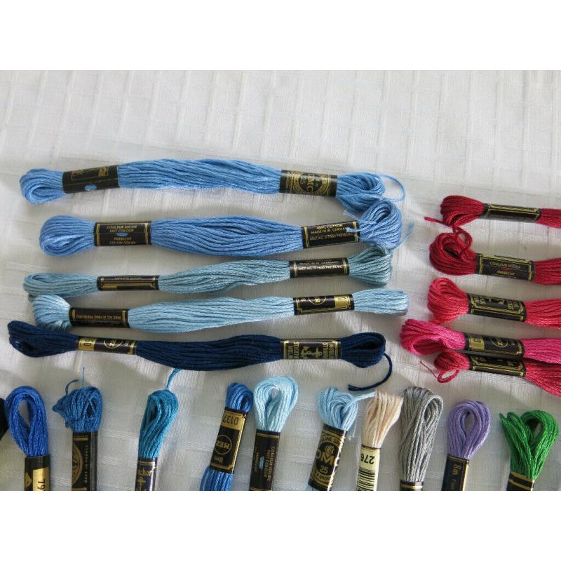 38 x Anchor Embroidery / Cross Stitch Thread bundle - Mix of colours