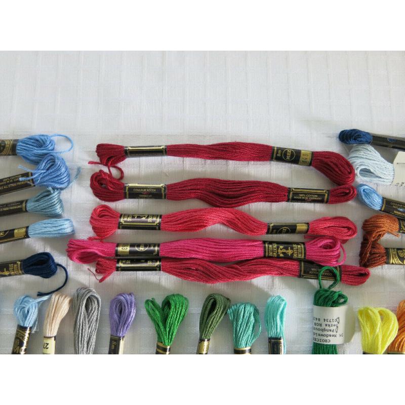 38 x Anchor Embroidery / Cross Stitch Thread bundle - Mix of colours