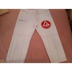 Gracie Barra Woman Gi - Brazilian Jiu Jitsu kimono top and bottom F2