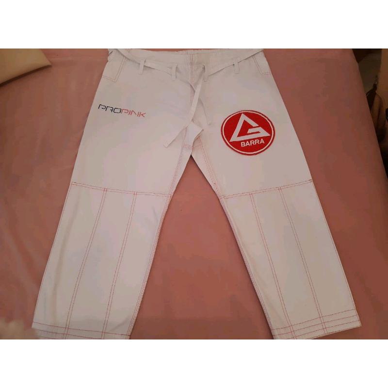 Gracie Barra Woman Gi - Brazilian Jiu Jitsu kimono top and bottom F2
