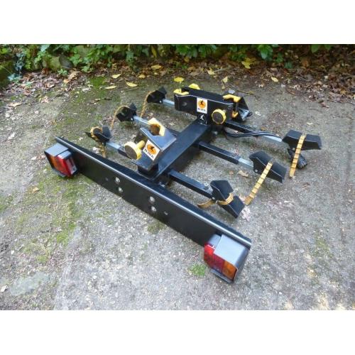 Car bike carrier for 3 bikes