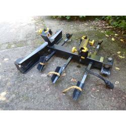 Car bike carrier for 3 bikes