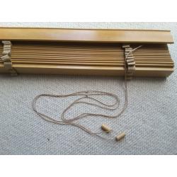 WIDE WOOD SLATTED LOUVERED WINDOW BLIND