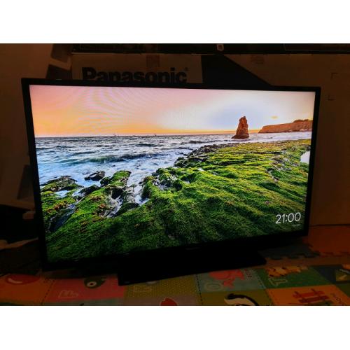 Slim 39in Panasonic TV Television Full HD 1080p boxed