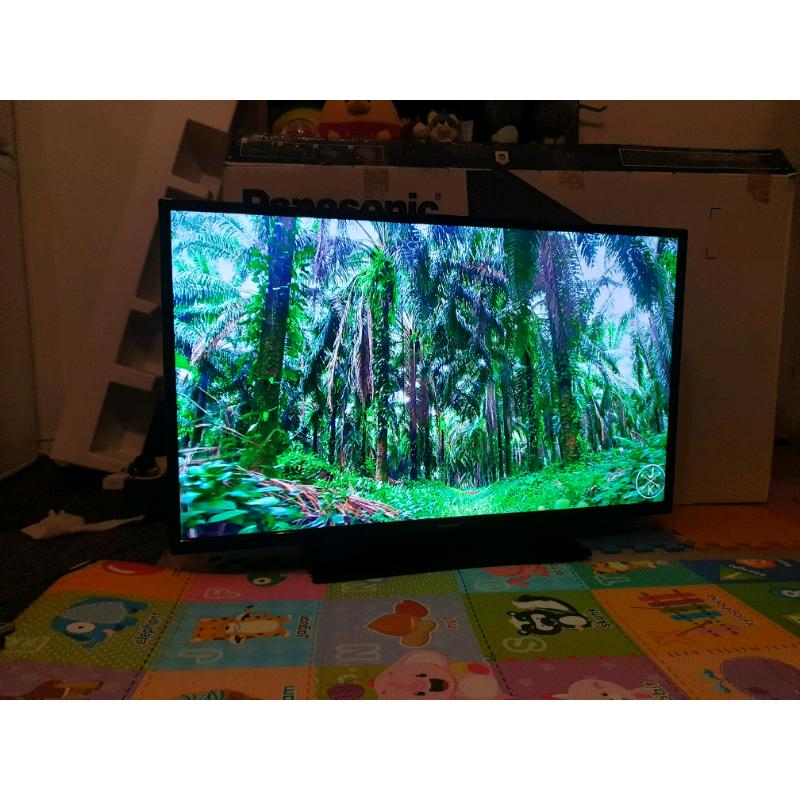Slim 39in Panasonic TV Television Full HD 1080p boxed