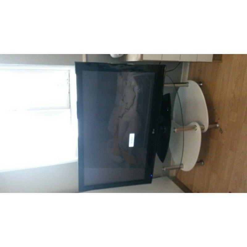 LG 42" HD LCD TV HDMi - SWAP XBOX CHEAP PICKUP
