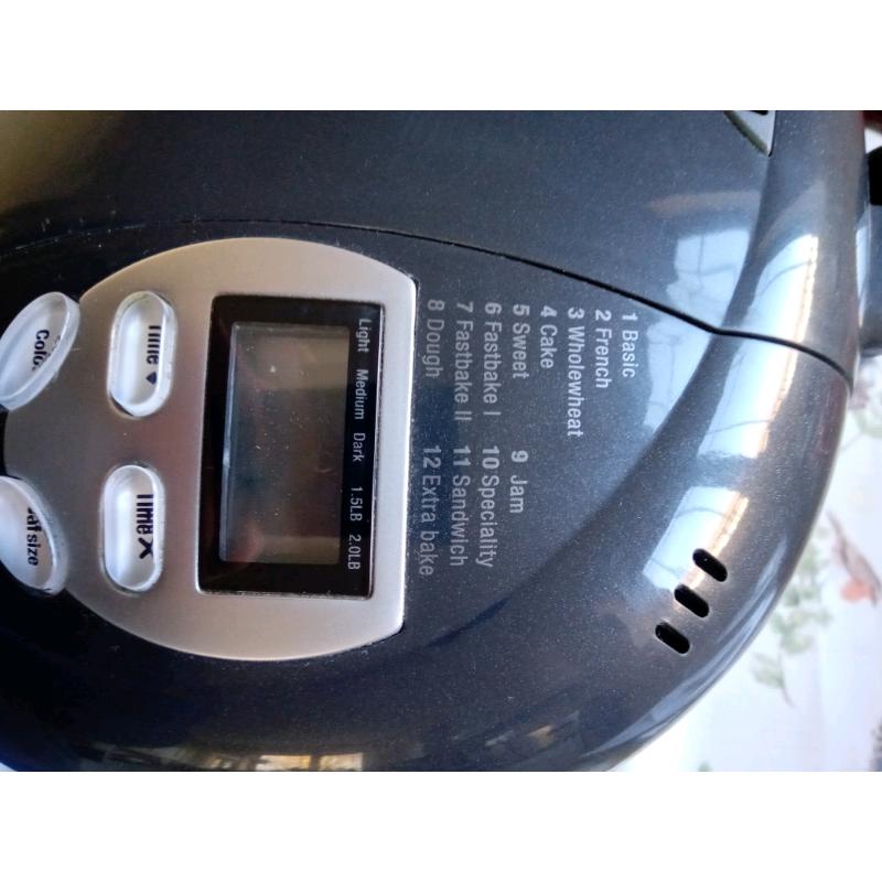 Morphy Richards Stainless steel breadmaker