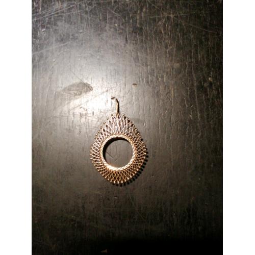 9 ct gold sovereign mount