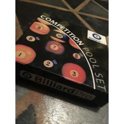 Pool balls full set boxed