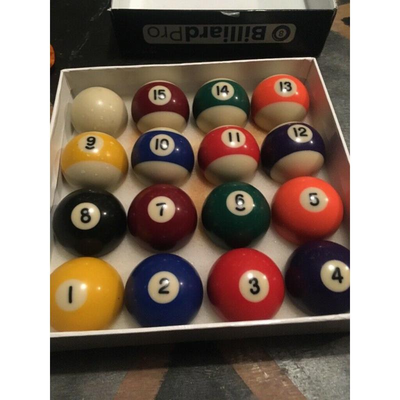 Pool balls full set boxed