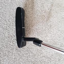 Golf putter
