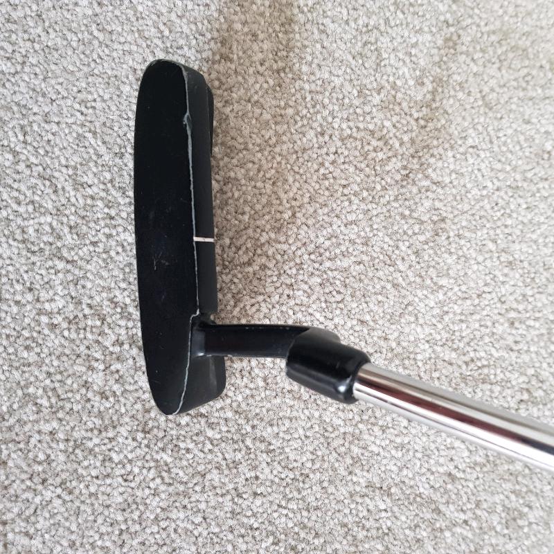 Golf putter