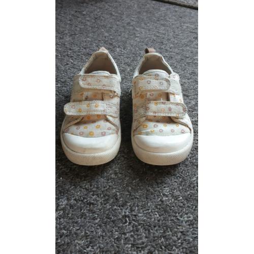 Clarks Doodles size 6.5G