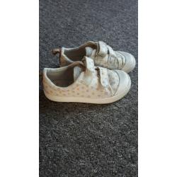 Clarks Doodles size 6.5G