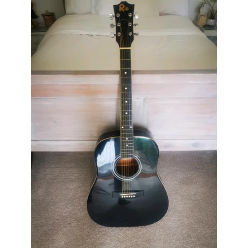 Acustic guitar