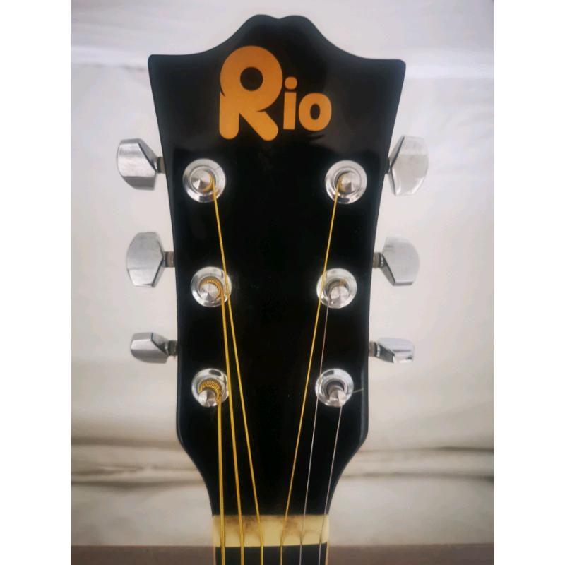 Acustic guitar