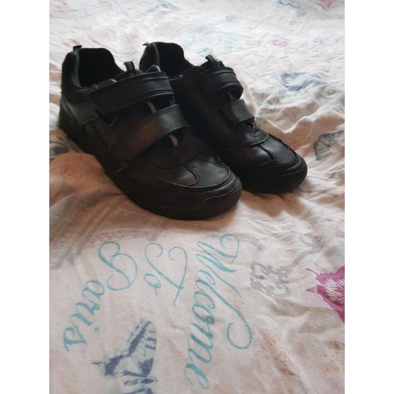 Boys school shoes/trainers