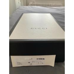 Ladies Gucci shoes - Size 4.5