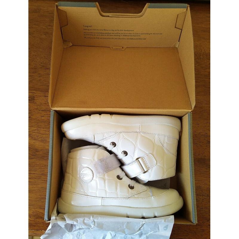 BRAND NEW kid's Bobux shoes,size 11 UK/29EU