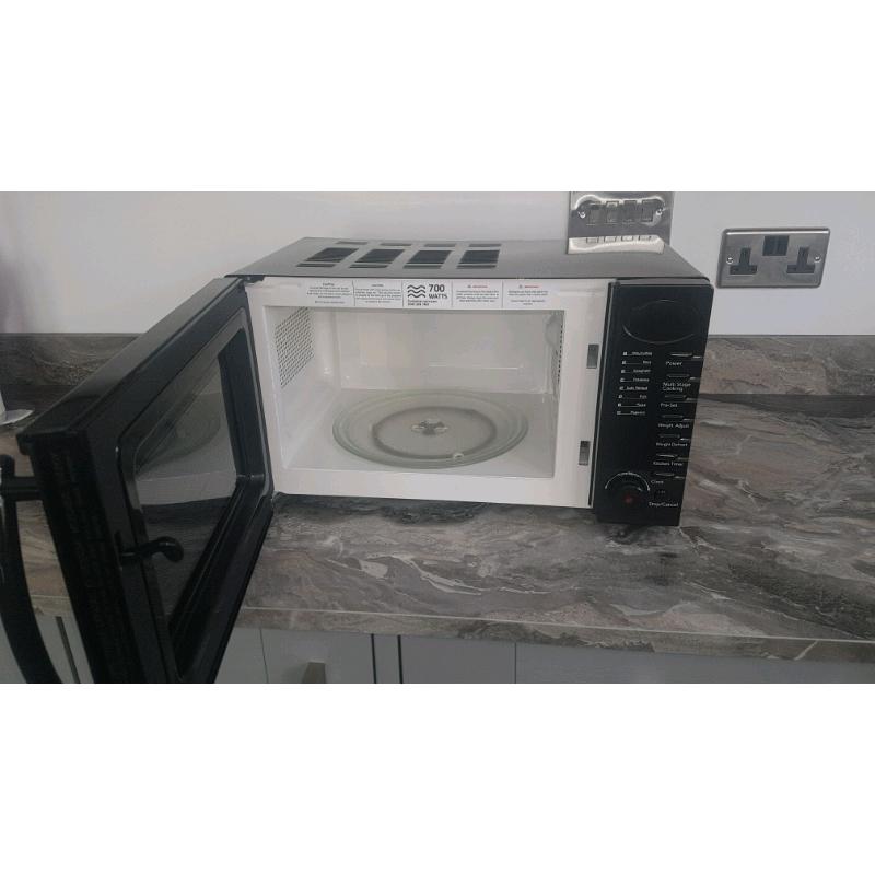 Black Russell Hobbs Microwave.