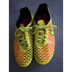 Boys Football Boots, Nike Size 6