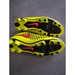 Boys Football Boots, Nike Size 6